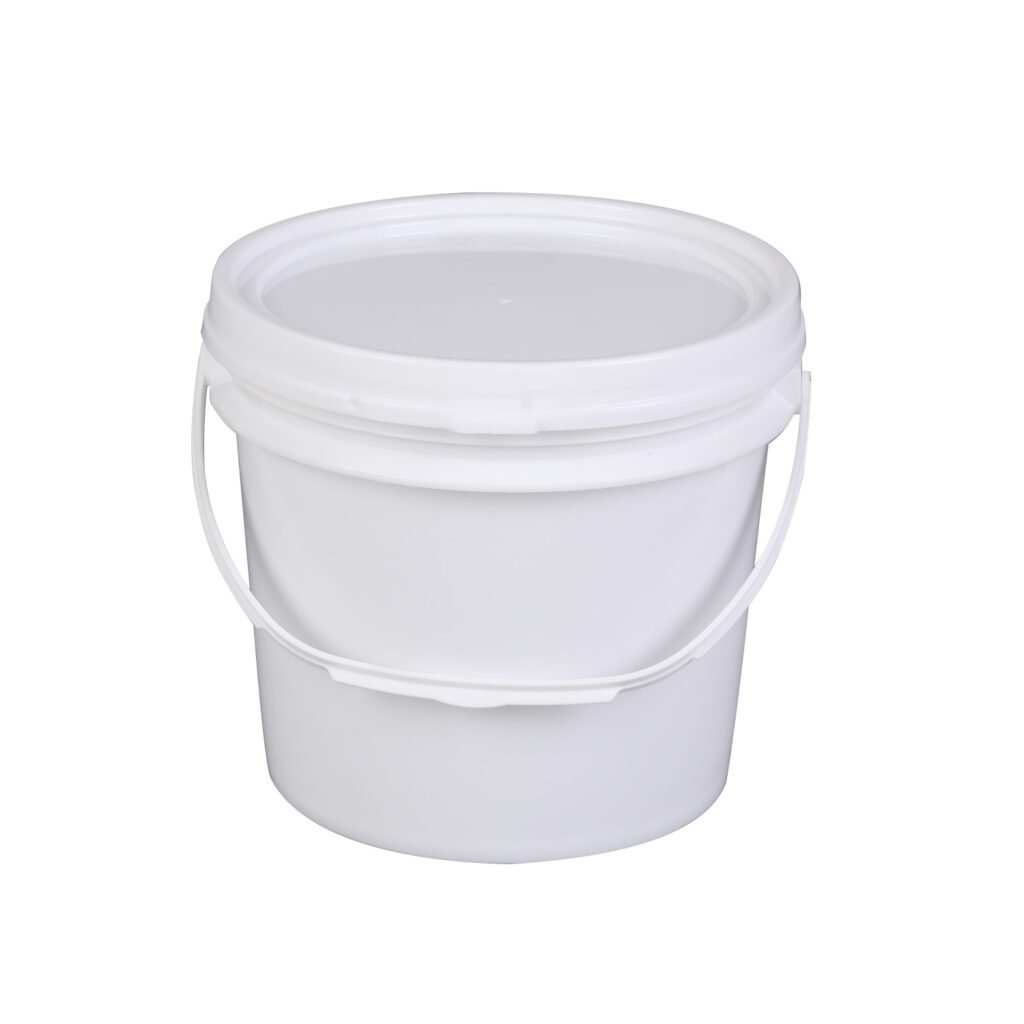 4L White Plastic Bucket With Lid & Handle