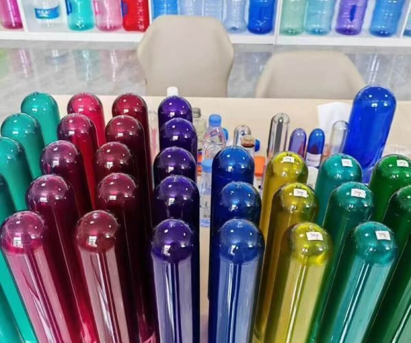 Multi-color PET preform display